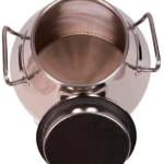 Tachos de leche en aluminio y acero inoxidable.